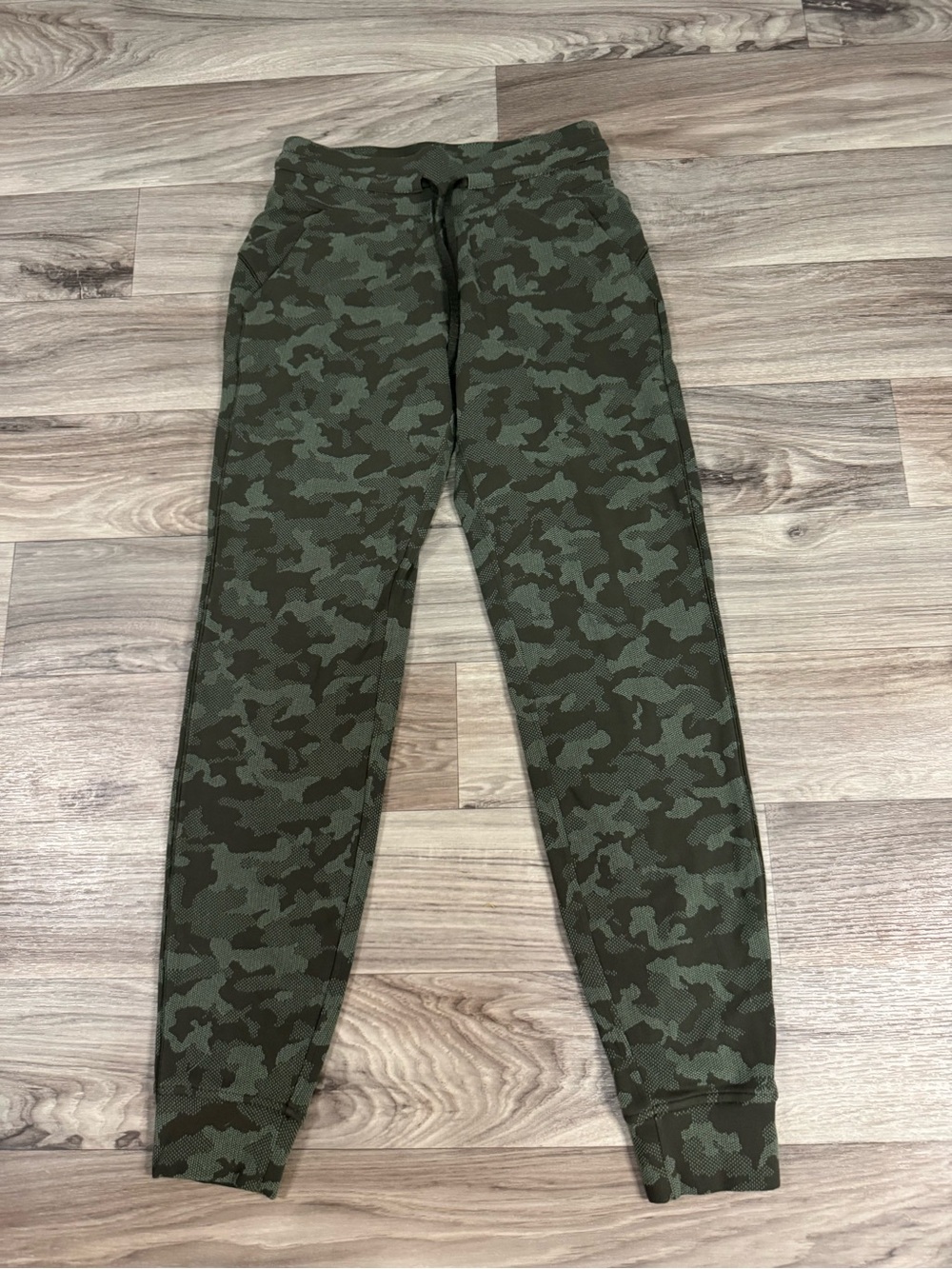 Lululemon Ready to Rulu Joggers in in Heritage 365 Camo Medium Olive Size 4